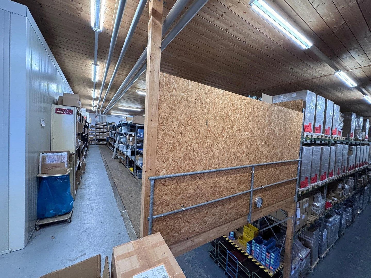 Prenájom nebytového priestoru 2.000 m², Lauterbachstr.15 und 17, Geretsried, Bavorsko Prenájom nebytového priestoru 2.000 m², Lauterbachstr.15 und 17, Geretsried, Bavorsko