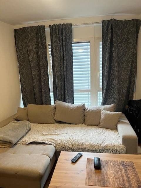 Prenájom bytu 1-izbový 24 m², Grabbrunnenstraße 6, Esslingen am Neckar, Bádensko-Wurttembersko Prenájom bytu 1-izbový 24 m², Grabbrunnenstraße 6, Esslingen am Neckar, Bádensko-Wurttembersko