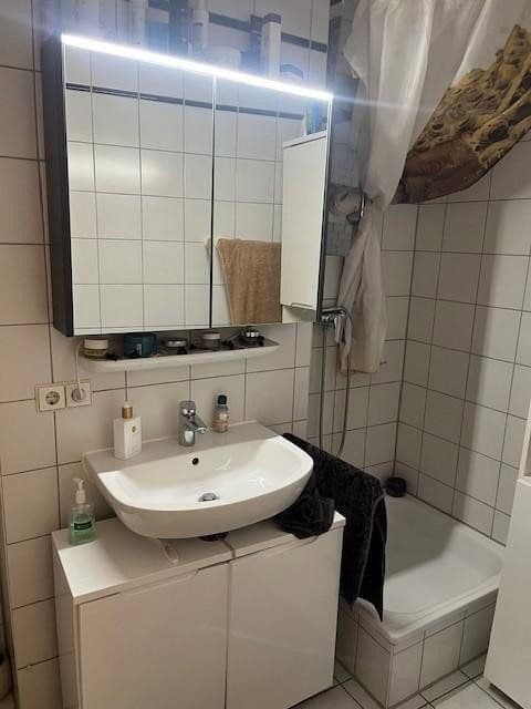 Prenájom bytu 1-izbový 24 m², Grabbrunnenstraße 6, Esslingen am Neckar, Bádensko-Wurttembersko Prenájom bytu 1-izbový 24 m², Grabbrunnenstraße 6, Esslingen am Neckar, Bádensko-Wurttembersko