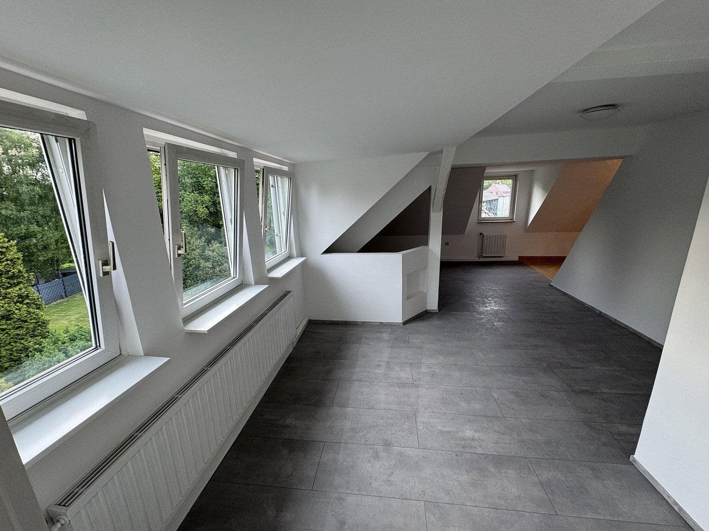 Prenájom bytu 3-izbový 79 m², Wuppertal Cronenberg, Severné Porýnie - Westfálsko Prenájom bytu 3-izbový 79 m², Wuppertal Cronenberg, Severné Porýnie - Westfálsko