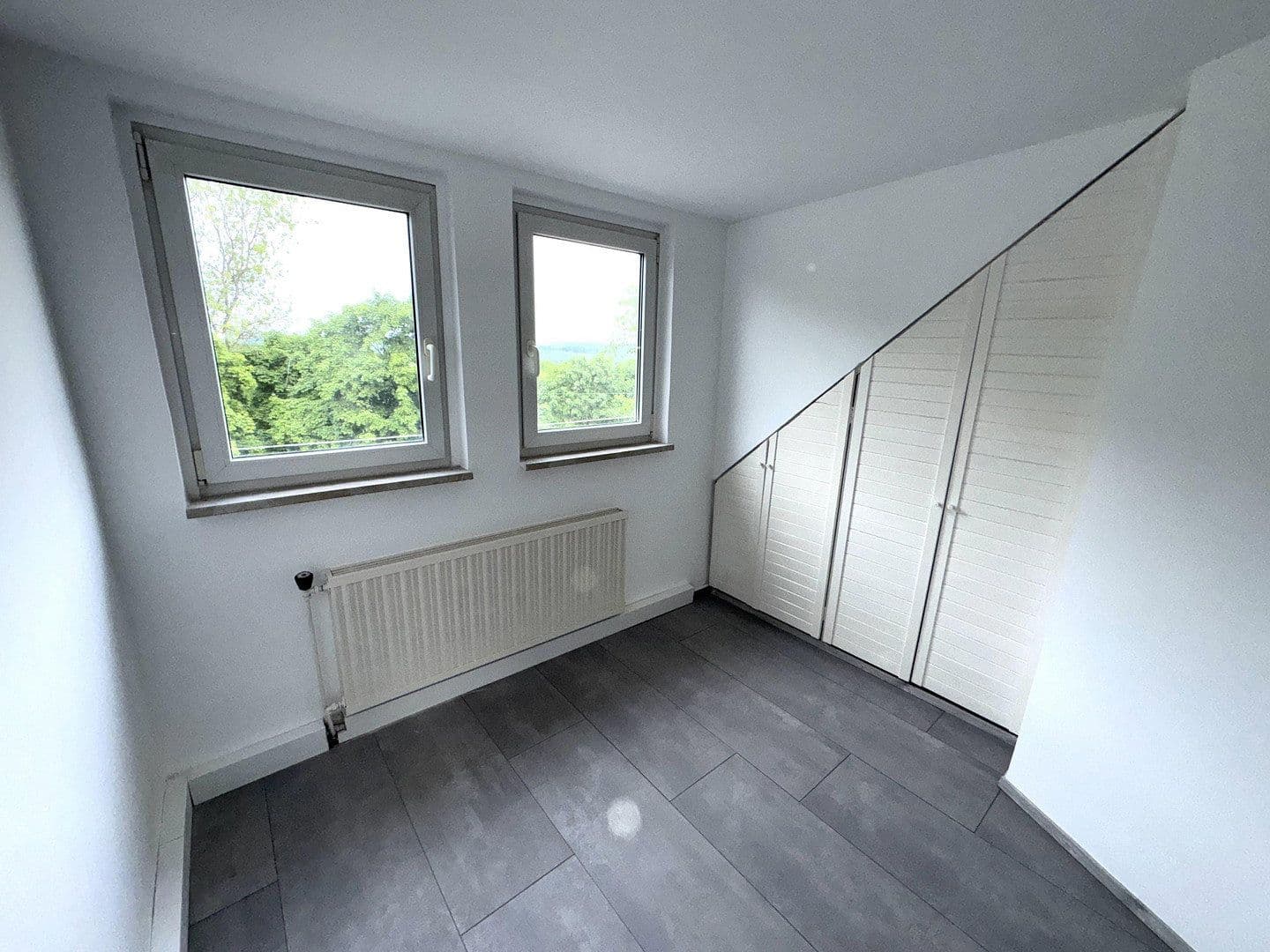 Prenájom bytu 3-izbový 79 m², Wuppertal Cronenberg, Severné Porýnie - Westfálsko Prenájom bytu 3-izbový 79 m², Wuppertal Cronenberg, Severné Porýnie - Westfálsko