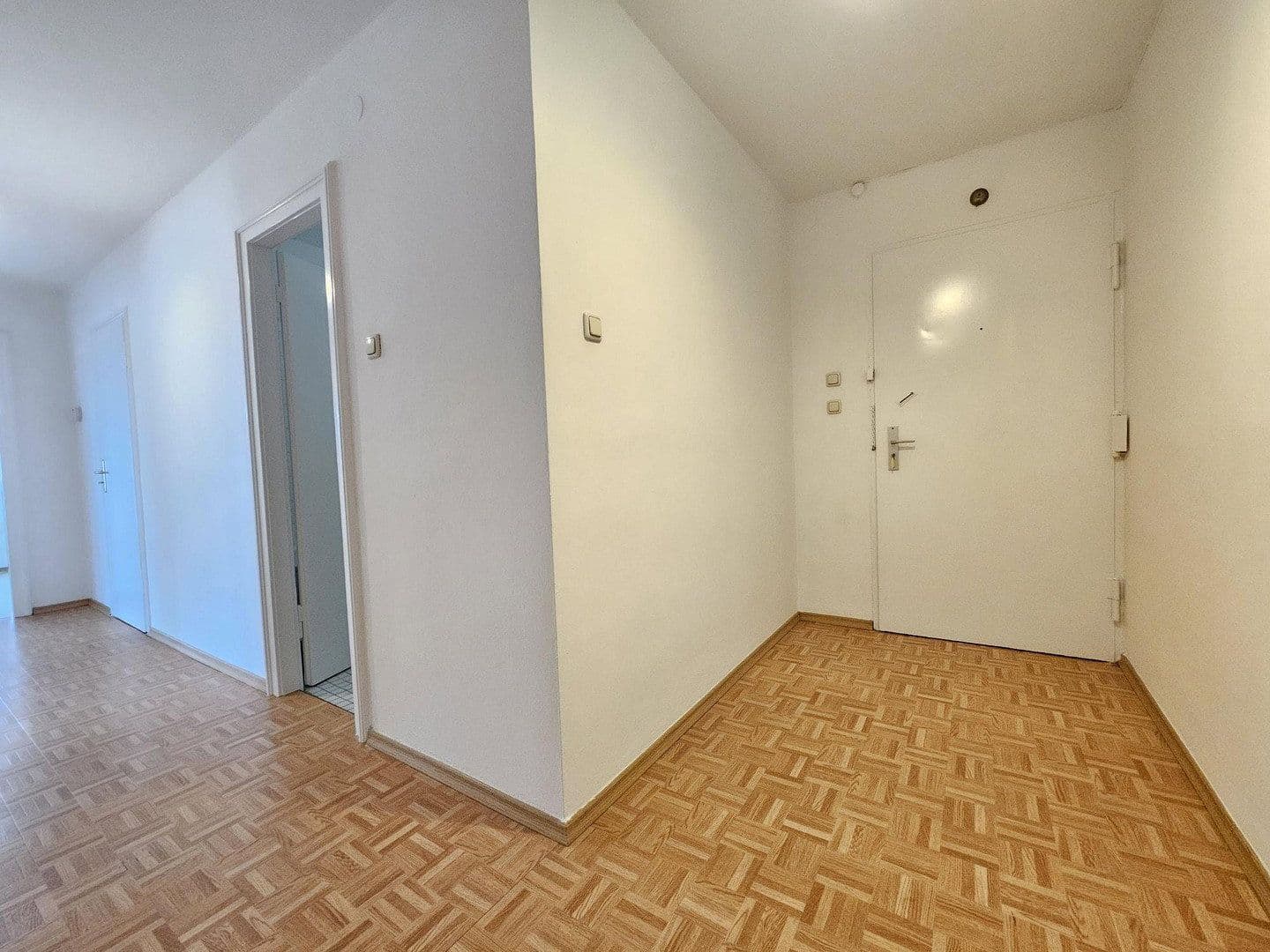 Prenájom bytu 2-izbový 68 m², Agnes-Bernauer-Straße 73, München, Bavorsko Prenájom bytu 2-izbový 68 m², Agnes-Bernauer-Straße 73, München, Bavorsko