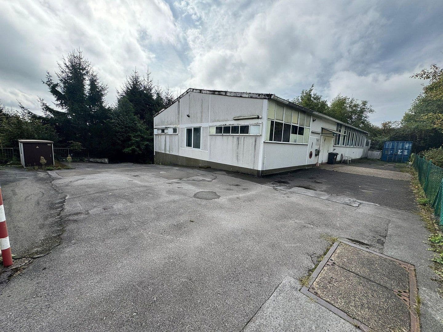 Prenájom nebytového priestoru 750 m², Solingen, Severné Porýnie - Westfálsko Prenájom nebytového priestoru 750 m², Solingen, Severné Porýnie - Westfálsko