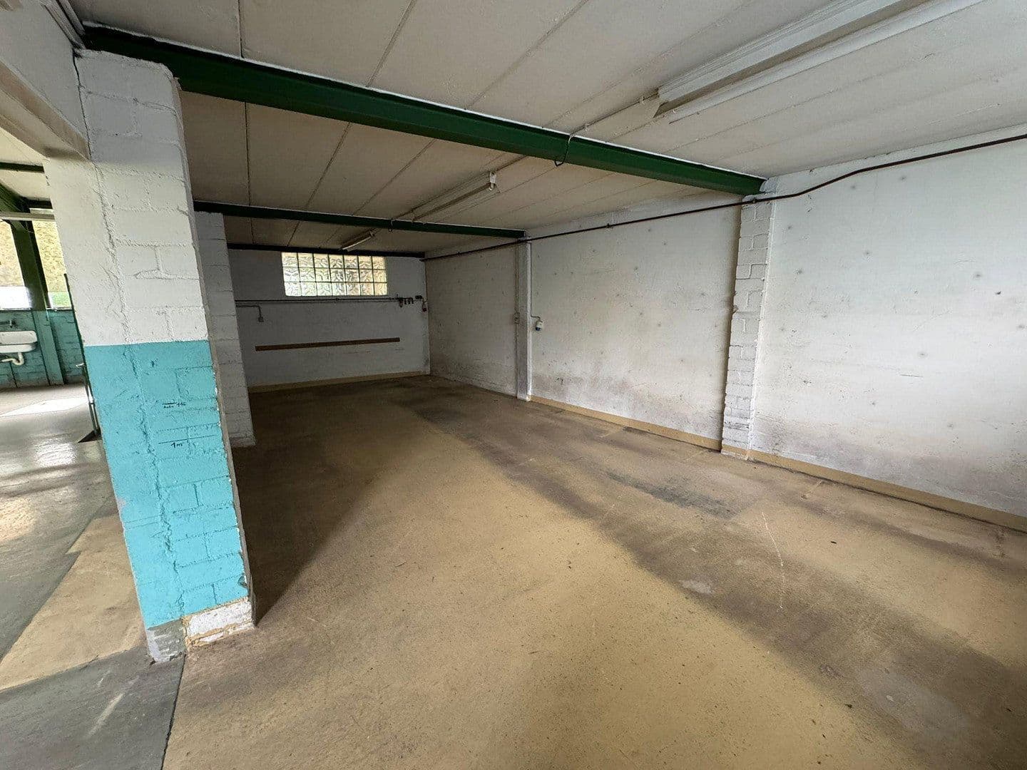 Prenájom nebytového priestoru 750 m², Solingen, Severné Porýnie - Westfálsko Prenájom nebytového priestoru 750 m², Solingen, Severné Porýnie - Westfálsko