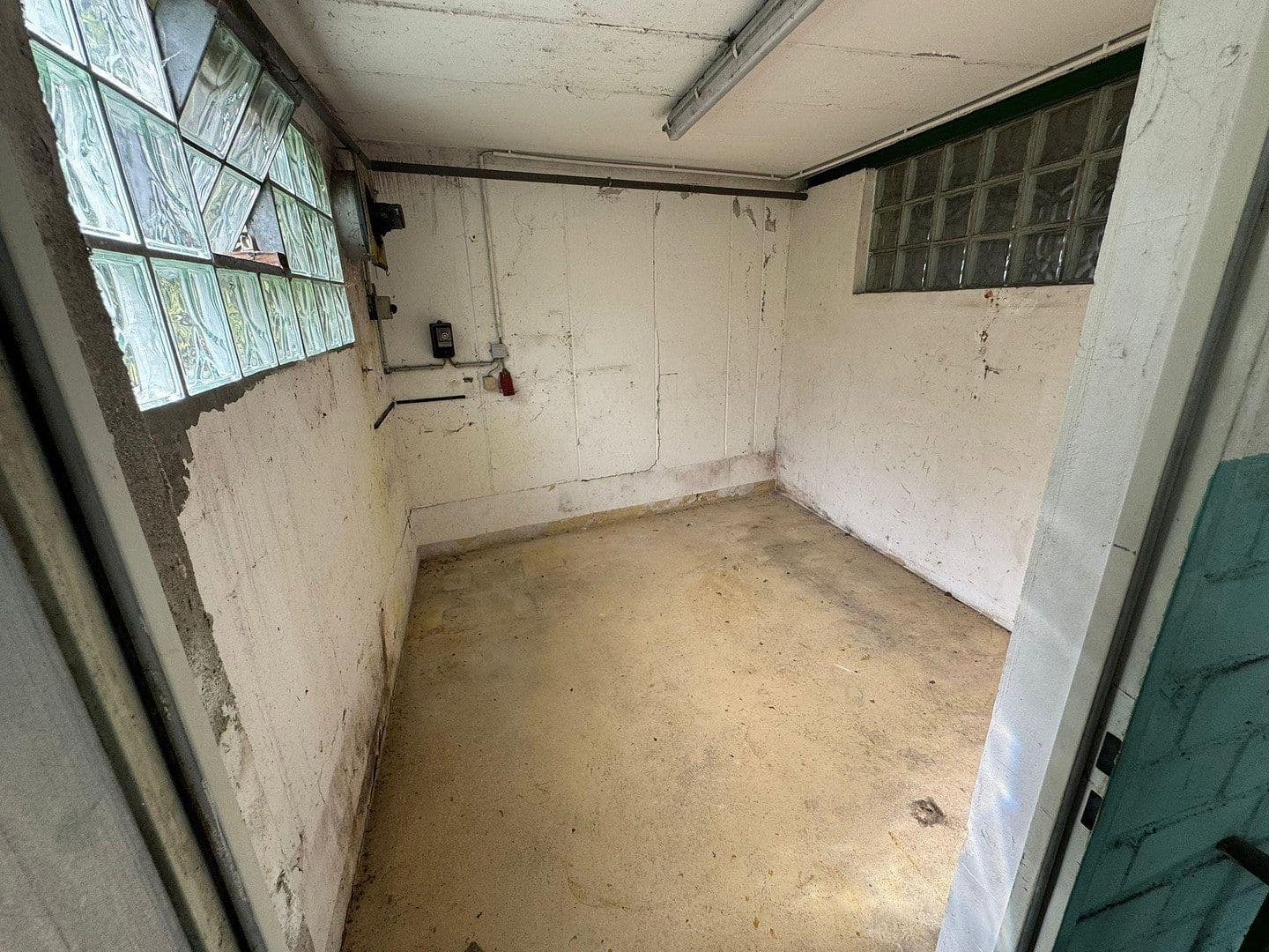 Prenájom nebytového priestoru 750 m², Solingen, Severné Porýnie - Westfálsko Prenájom nebytového priestoru 750 m², Solingen, Severné Porýnie - Westfálsko