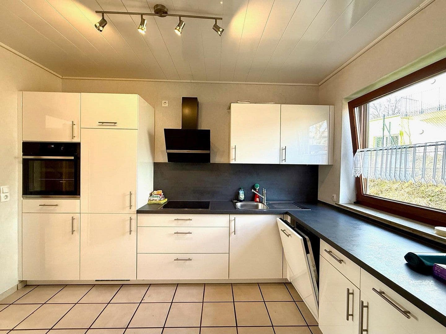 Predaj domu 130 m², pozemek 372 m², Burbach, Severné Porýnie - Westfálsko Predaj domu 130 m², pozemek 372 m², Burbach, Severné Porýnie - Westfálsko