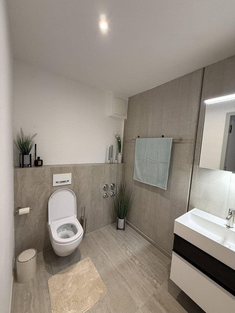 Prenájom bytu 2-izbový 62 m², Lerchenfeldstraße 28, München, Bavorsko Prenájom bytu 2-izbový 62 m², Lerchenfeldstraße 28, München, Bavorsko