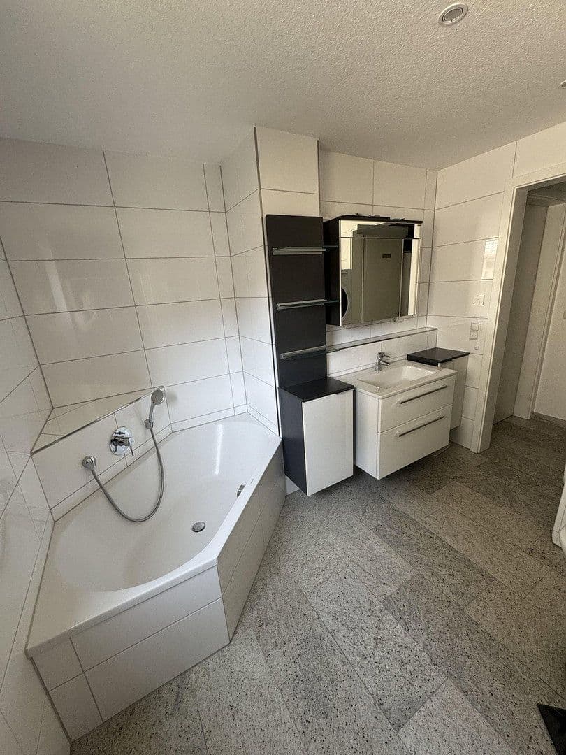 Predaj bytu 4-izbový 106 m², Bergseestraße 41, Sinzheim, Bádensko-Wurttembersko Predaj bytu 4-izbový 106 m², Bergseestraße 41, Sinzheim, Bádensko-Wurttembersko