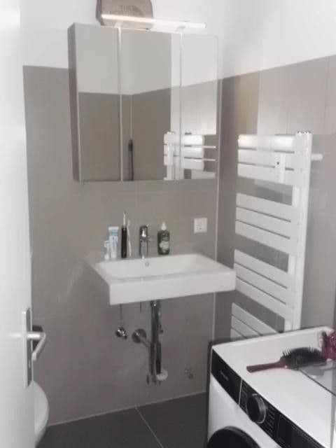 Prenájom bytu 2-izbový 51 m², Lindauer Str. 2/1, Langenargen, Bádensko-Wurttembersko Prenájom bytu 2-izbový 51 m², Lindauer Str. 2/1, Langenargen, Bádensko-Wurttembersko