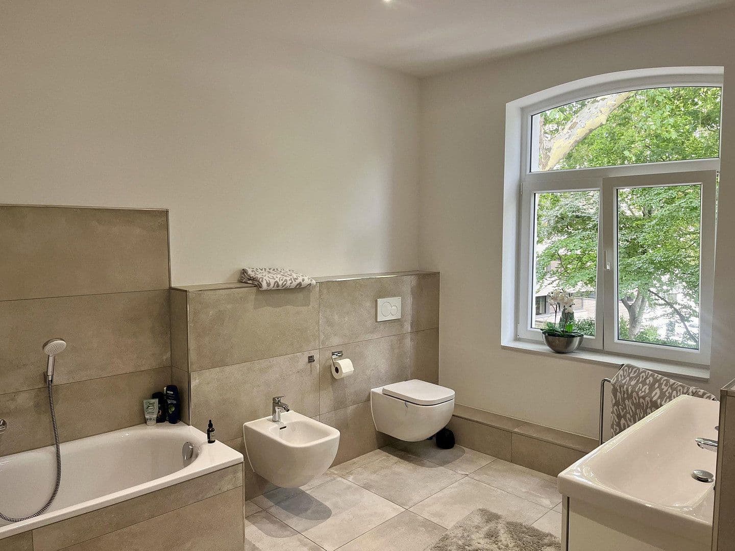 Predaj domu 176 m², pozemek 78 m², Köln, Severné Porýnie - Westfálsko Predaj domu 176 m², pozemek 78 m², Köln, Severné Porýnie - Westfálsko