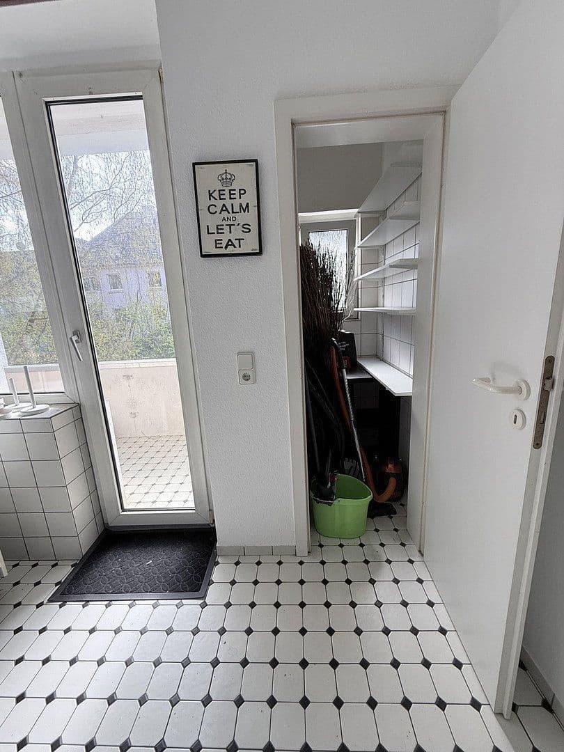 Prenájom bytu 2-izbový 74 m², Märkische Straße 195, Dortmund, Severné Porýnie - Westfálsko Prenájom bytu 2-izbový 74 m², Märkische Straße 195, Dortmund, Severné Porýnie - Westfálsko