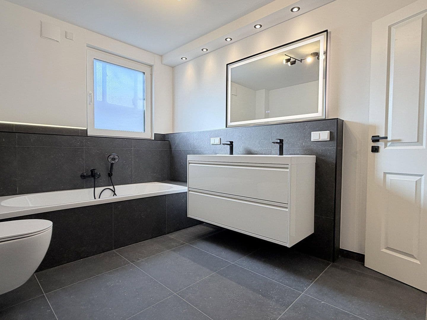 Predaj bytu 4-izbový 125 m², Nürnberg, Bavorsko Predaj bytu 4-izbový 125 m², Nürnberg, Bavorsko