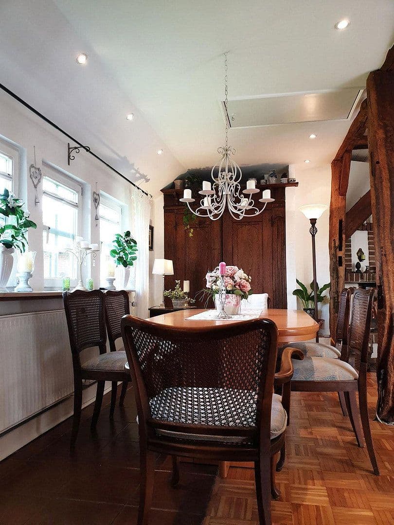 Predaj domu 240 m², pozemek 1.955 m², Grafelderstr. 1, Herzlake, Dolné Sasko Predaj domu 240 m², pozemek 1.955 m², Grafelderstr. 1, Herzlake, Dolné Sasko