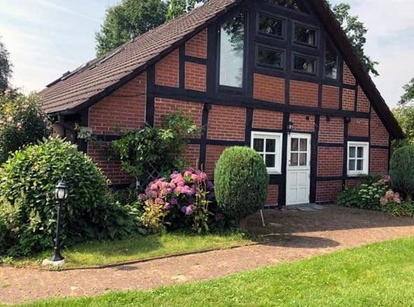 Predaj domu 240 m², pozemek 1.955 m², Grafelderstr. 1, Herzlake, Dolné Sasko Predaj domu 240 m², pozemek 1.955 m², Grafelderstr. 1, Herzlake, Dolné Sasko