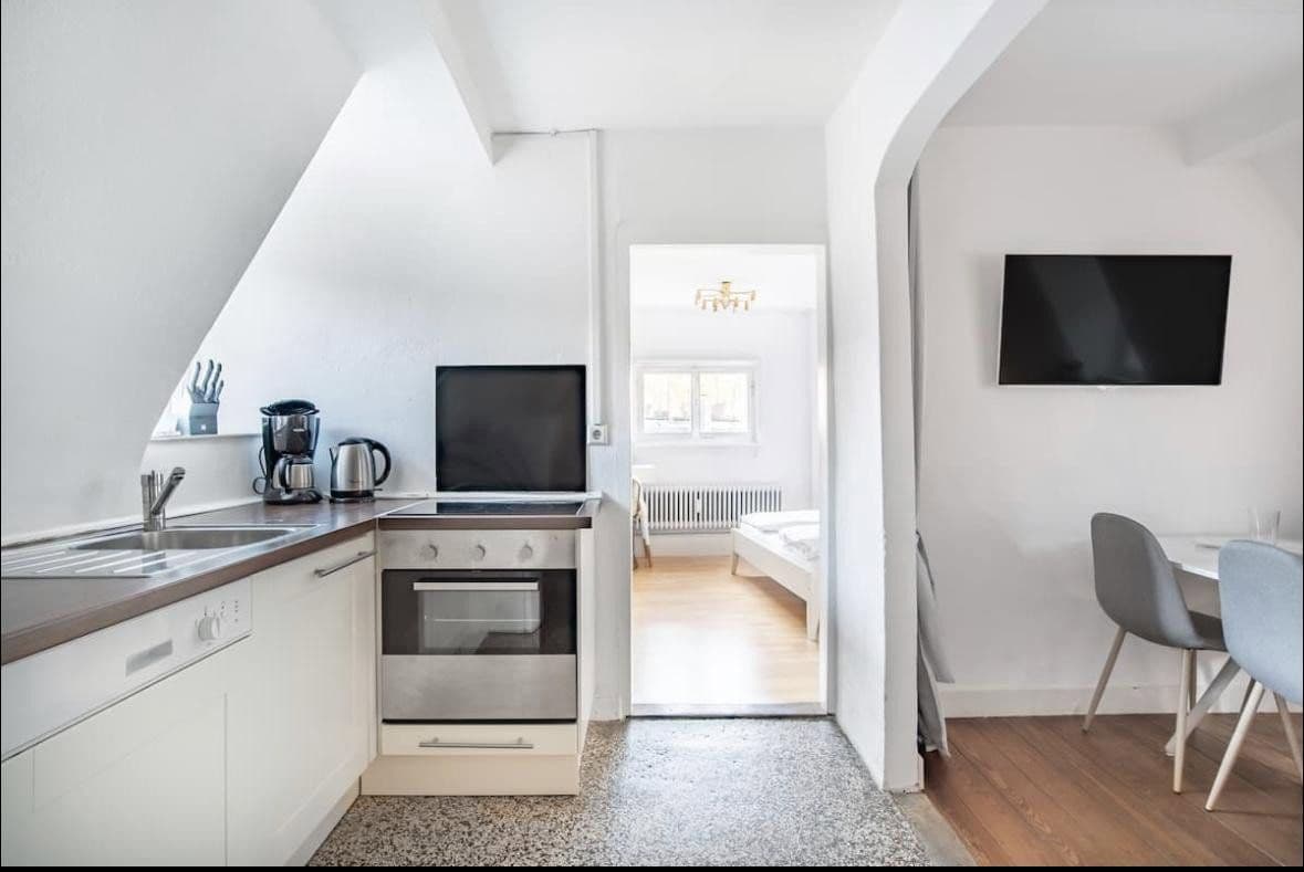 Prenájom bytu 3-izbový 70 m², Burgsteige 4, Tübingen, Bádensko-Wurttembersko Prenájom bytu 3-izbový 70 m², Burgsteige 4, Tübingen, Bádensko-Wurttembersko