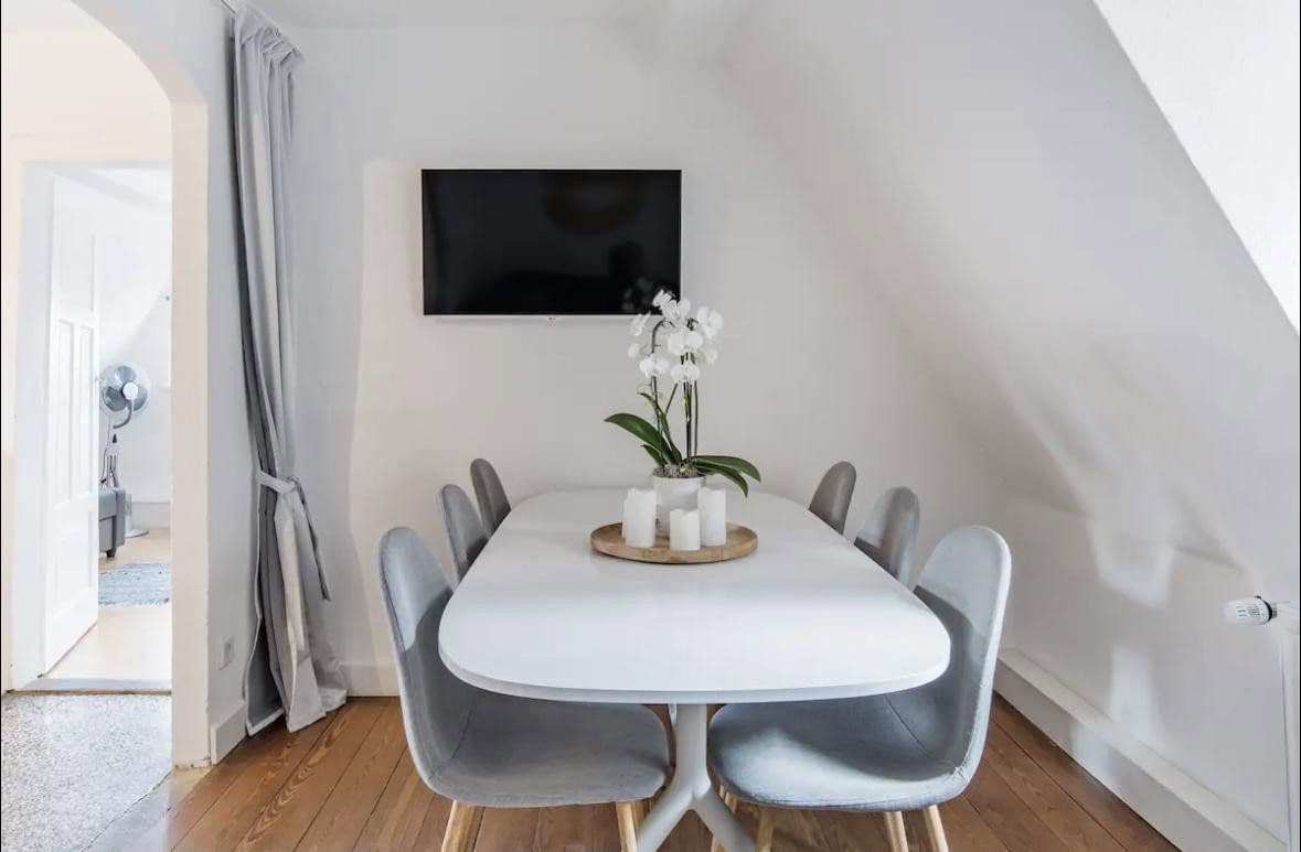 Prenájom bytu 3-izbový 70 m², Burgsteige 4, Tübingen, Bádensko-Wurttembersko Prenájom bytu 3-izbový 70 m², Burgsteige 4, Tübingen, Bádensko-Wurttembersko