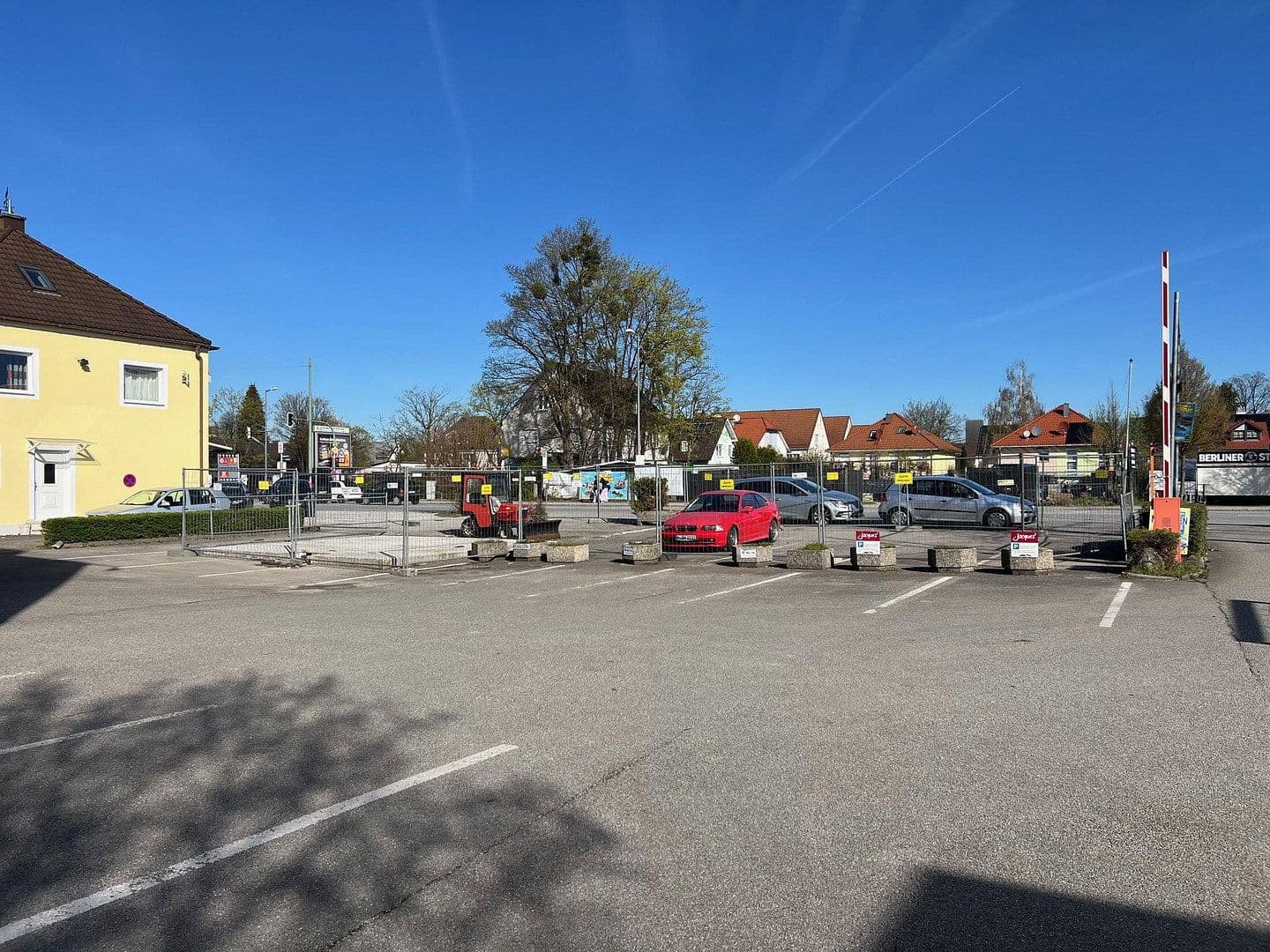 Prenájom pozemku 300 m², Bodenseestraße 235, München, Bavorsko Prenájom pozemku 300 m², Bodenseestraße 235, München, Bavorsko