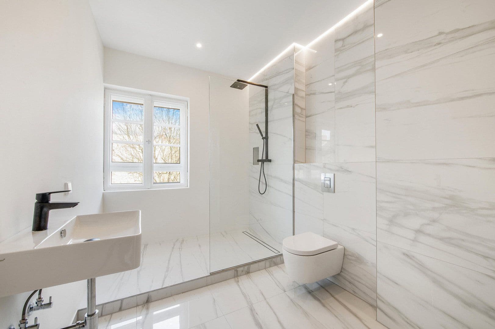 Predaj bytu 2-izbový 57 m², Berlin, Berlín Predaj bytu 2-izbový 57 m², Berlin, Berlín