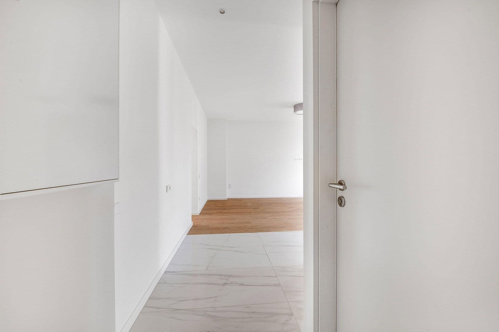 Predaj bytu 2-izbový 57 m², Berlin, Berlín Predaj bytu 2-izbový 57 m², Berlin, Berlín