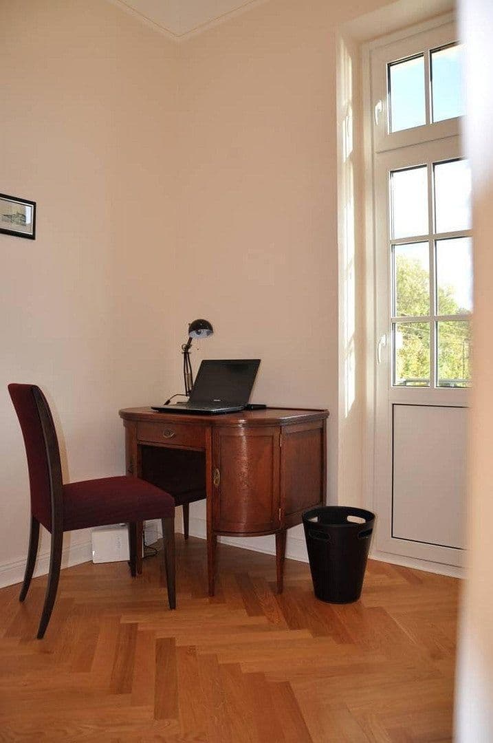 Prenájom bytu 3-izbový 85 m², Hauptstr. 561, Königswinter, Severné Porýnie - Westfálsko Prenájom bytu 3-izbový 85 m², Hauptstr. 561, Königswinter, Severné Porýnie - Westfálsko