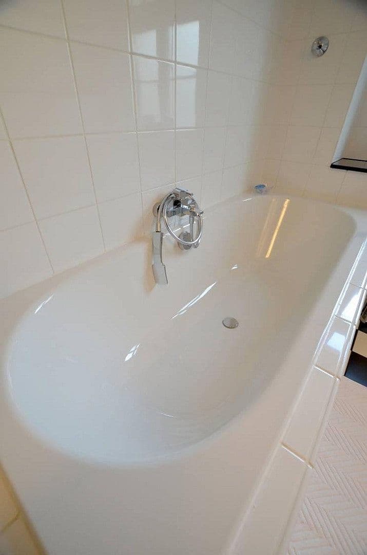 Prenájom bytu 3-izbový 85 m², Hauptstr. 561, Königswinter, Severné Porýnie - Westfálsko Prenájom bytu 3-izbový 85 m², Hauptstr. 561, Königswinter, Severné Porýnie - Westfálsko