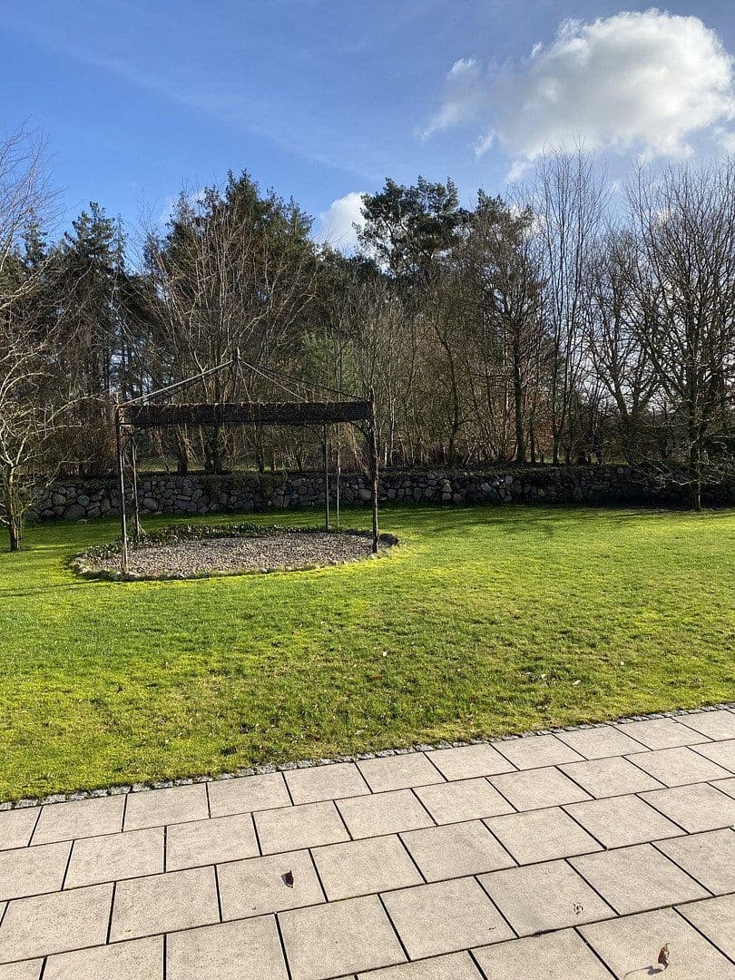 Predaj domu 224 m², pozemek 1.241 m², Tasdorf, Šlezvicko-Holštajnsko Predaj domu 224 m², pozemek 1.241 m², Tasdorf, Šlezvicko-Holštajnsko