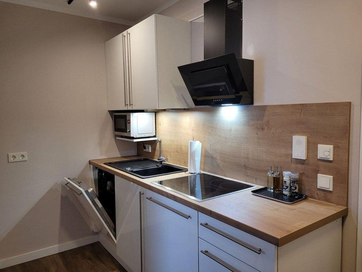 Prenájom bytu 1-izbový 30 m², Querstr. 2, Mörfelden-Walldorf, Hesensko Prenájom bytu 1-izbový 30 m², Querstr. 2, Mörfelden-Walldorf, Hesensko