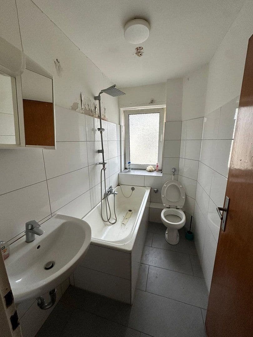 Prenájom bytu 5-izbový 100 m², Gerther Str. 8, Bochum, Severné Porýnie - Westfálsko Prenájom bytu 5-izbový 100 m², Gerther Str. 8, Bochum, Severné Porýnie - Westfálsko