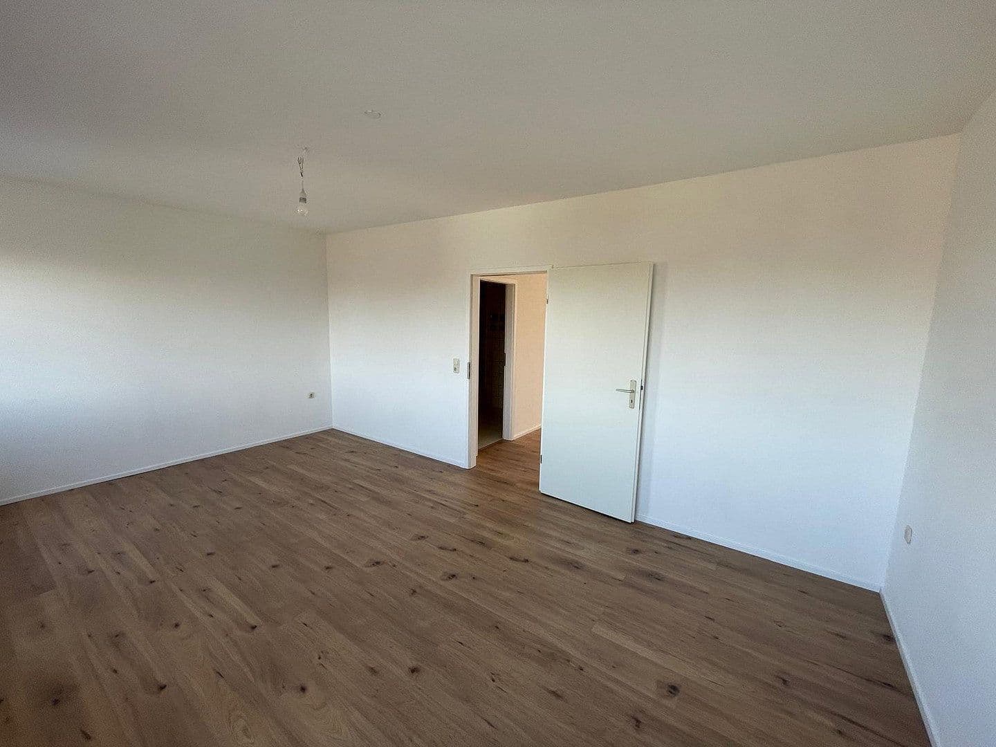 Prenájom bytu 2-izbový 75 m², Katharinenweg 18, Apolda, Durínsko Prenájom bytu 2-izbový 75 m², Katharinenweg 18, Apolda, Durínsko