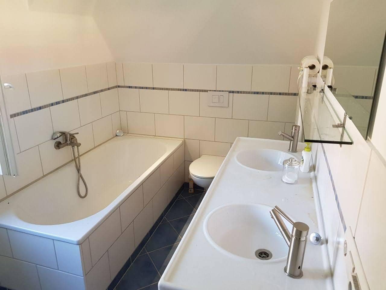 Predaj domu 125 m², pozemek 705 m², Berlin, Berlín Predaj domu 125 m², pozemek 705 m², Berlin, Berlín