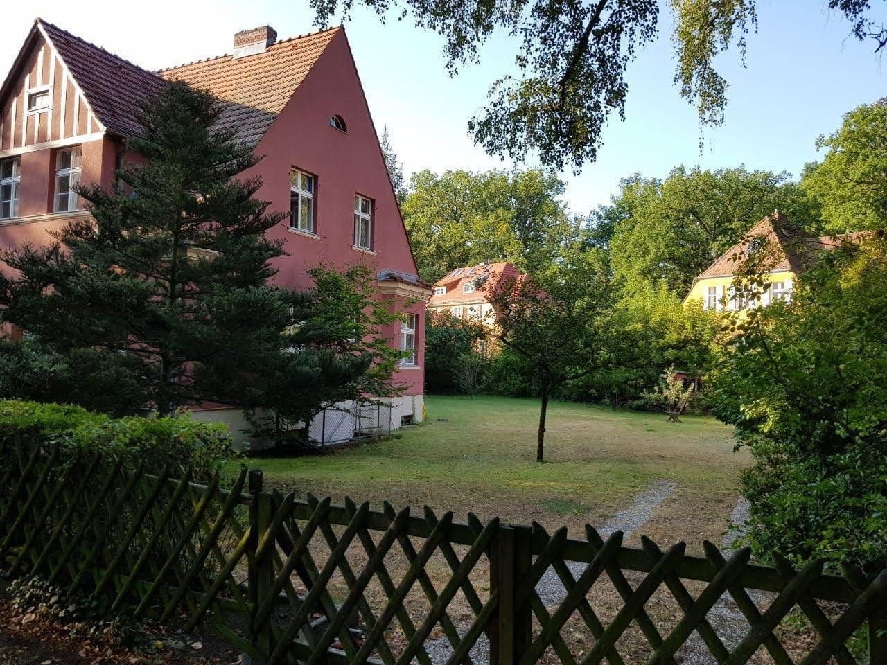 Predaj domu 125 m², pozemek 705 m², Berlin, Berlín Predaj domu 125 m², pozemek 705 m², Berlin, Berlín