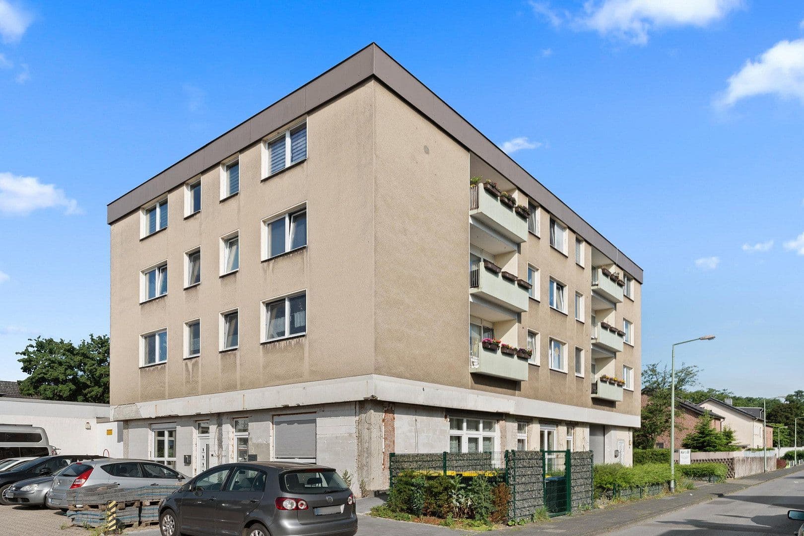 Prenájom bytu 4-izbový 94 m², Elbinger Straße 3, Duisburg, Severné Porýnie - Westfálsko Prenájom bytu 4-izbový 94 m², Elbinger Straße 3, Duisburg, Severné Porýnie - Westfálsko