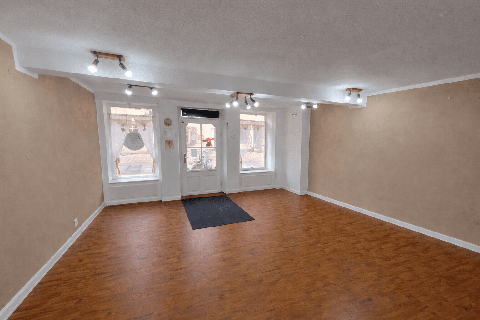 Prenájom kancelárie 45 m², Erlangen, Bavorsko Prenájom kancelárie 45 m², Erlangen, Bavorsko