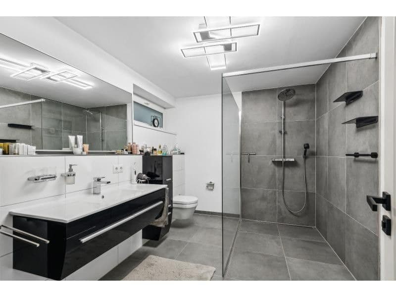 Predaj domu 447 m², pozemek 1.111 m², Siegfriedstraße 10, Taunusstein, Hesensko Predaj domu 447 m², pozemek 1.111 m², Siegfriedstraße 10, Taunusstein, Hesensko