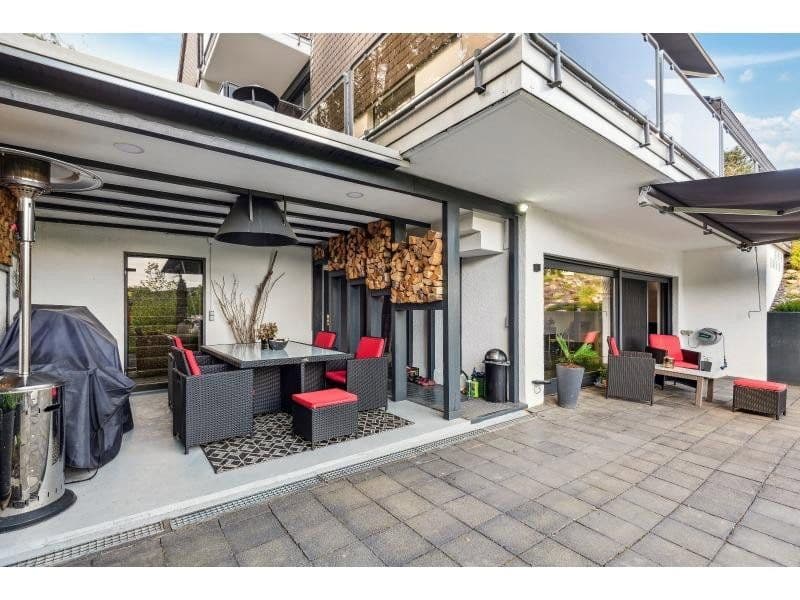 Predaj domu 447 m², pozemek 1.111 m², Siegfriedstraße 10, Taunusstein, Hesensko Predaj domu 447 m², pozemek 1.111 m², Siegfriedstraße 10, Taunusstein, Hesensko