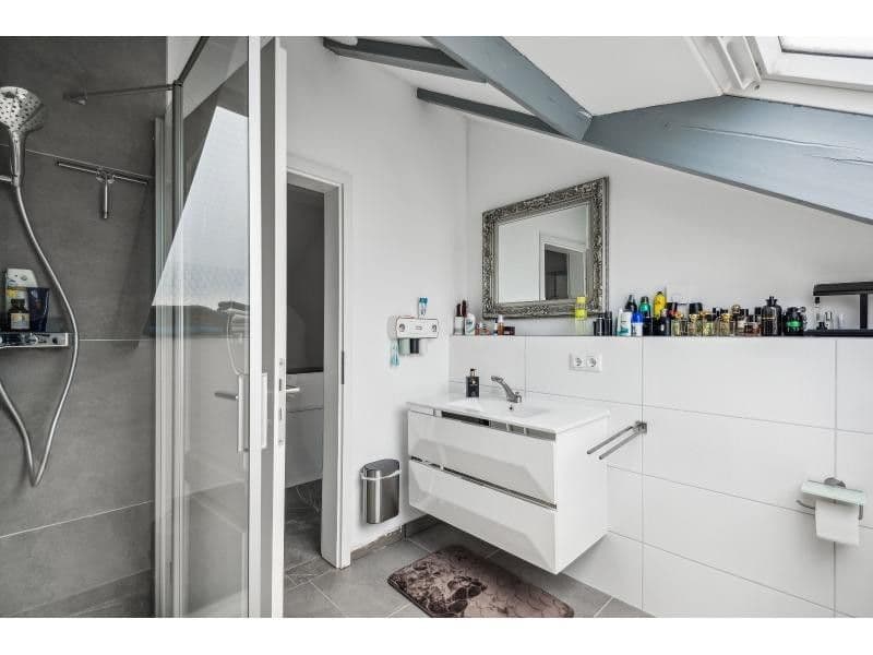 Predaj domu 447 m², pozemek 1.111 m², Siegfriedstraße 10, Taunusstein, Hesensko Predaj domu 447 m², pozemek 1.111 m², Siegfriedstraße 10, Taunusstein, Hesensko