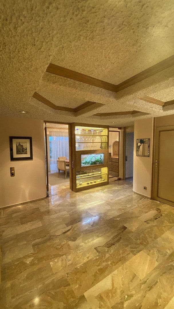 Prenájom bytu 3-izbový 123 m², Sindelfingen, Bádensko-Wurttembersko Prenájom bytu 3-izbový 123 m², Sindelfingen, Bádensko-Wurttembersko