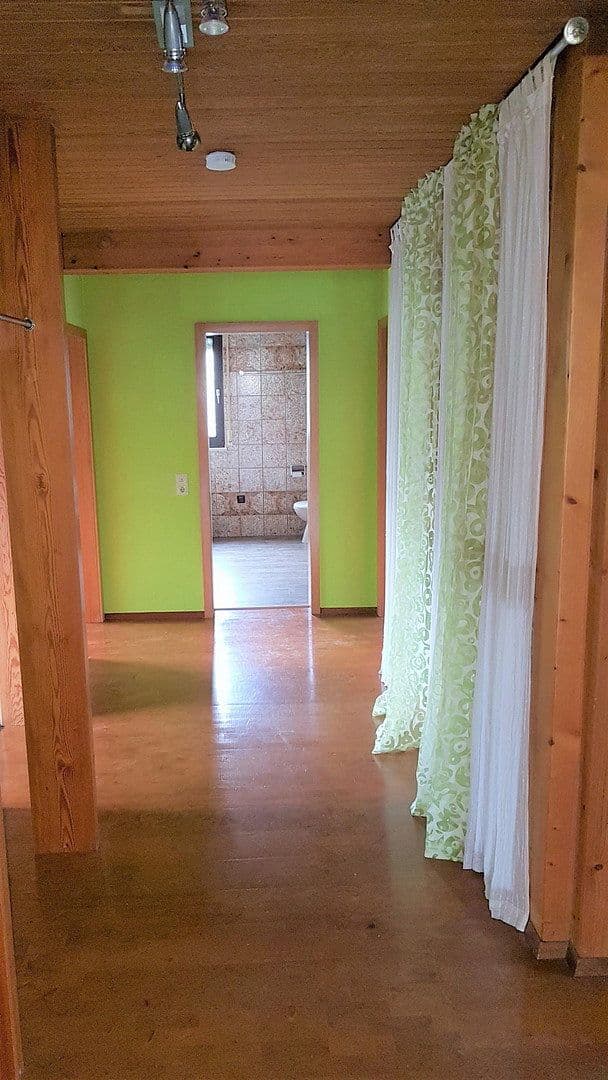 Prenájom bytu 4-izbový 150 m², Grabenstr.13, Heimsheim, Bádensko-Wurttembersko Prenájom bytu 4-izbový 150 m², Grabenstr.13, Heimsheim, Bádensko-Wurttembersko