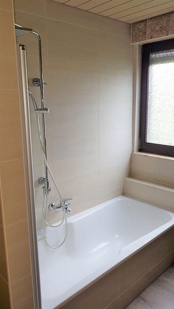 Prenájom bytu 4-izbový 150 m², Grabenstr.13, Heimsheim, Bádensko-Wurttembersko Prenájom bytu 4-izbový 150 m², Grabenstr.13, Heimsheim, Bádensko-Wurttembersko