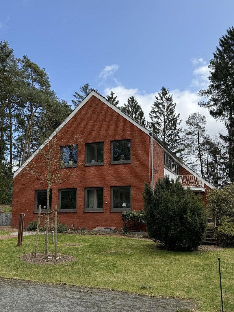 Prenájom domu 175 m², pozemek 2.500 m², Bendestorf, Dolné Sasko Prenájom domu 175 m², pozemek 2.500 m², Bendestorf, Dolné Sasko