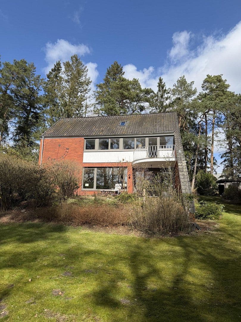 Prenájom domu 175 m², pozemek 2.500 m², Bendestorf, Dolné Sasko Prenájom domu 175 m², pozemek 2.500 m², Bendestorf, Dolné Sasko