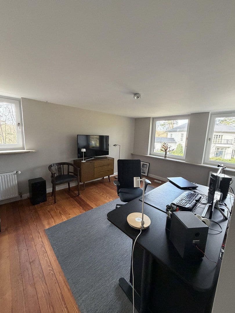 Prenájom domu 175 m², pozemek 2.500 m², Bendestorf, Dolné Sasko Prenájom domu 175 m², pozemek 2.500 m², Bendestorf, Dolné Sasko