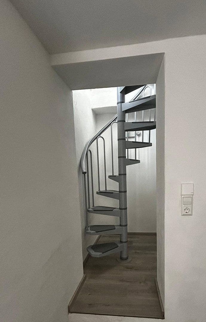 Predaj bytu 4-izbový 75 m², Reutlingen, Bádensko-Wurttembersko Predaj bytu 4-izbový 75 m², Reutlingen, Bádensko-Wurttembersko