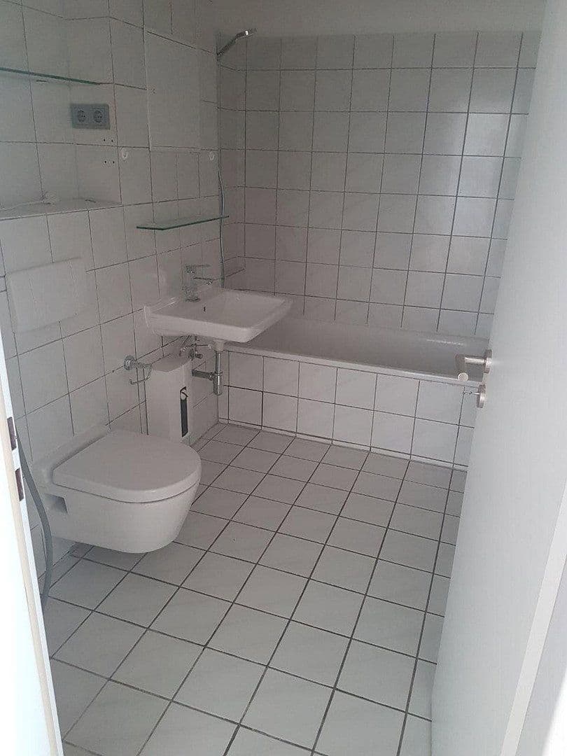 Prenájom bytu 2-izbový 60 m², Steinbach (Taunus), Hesensko Prenájom bytu 2-izbový 60 m², Steinbach (Taunus), Hesensko