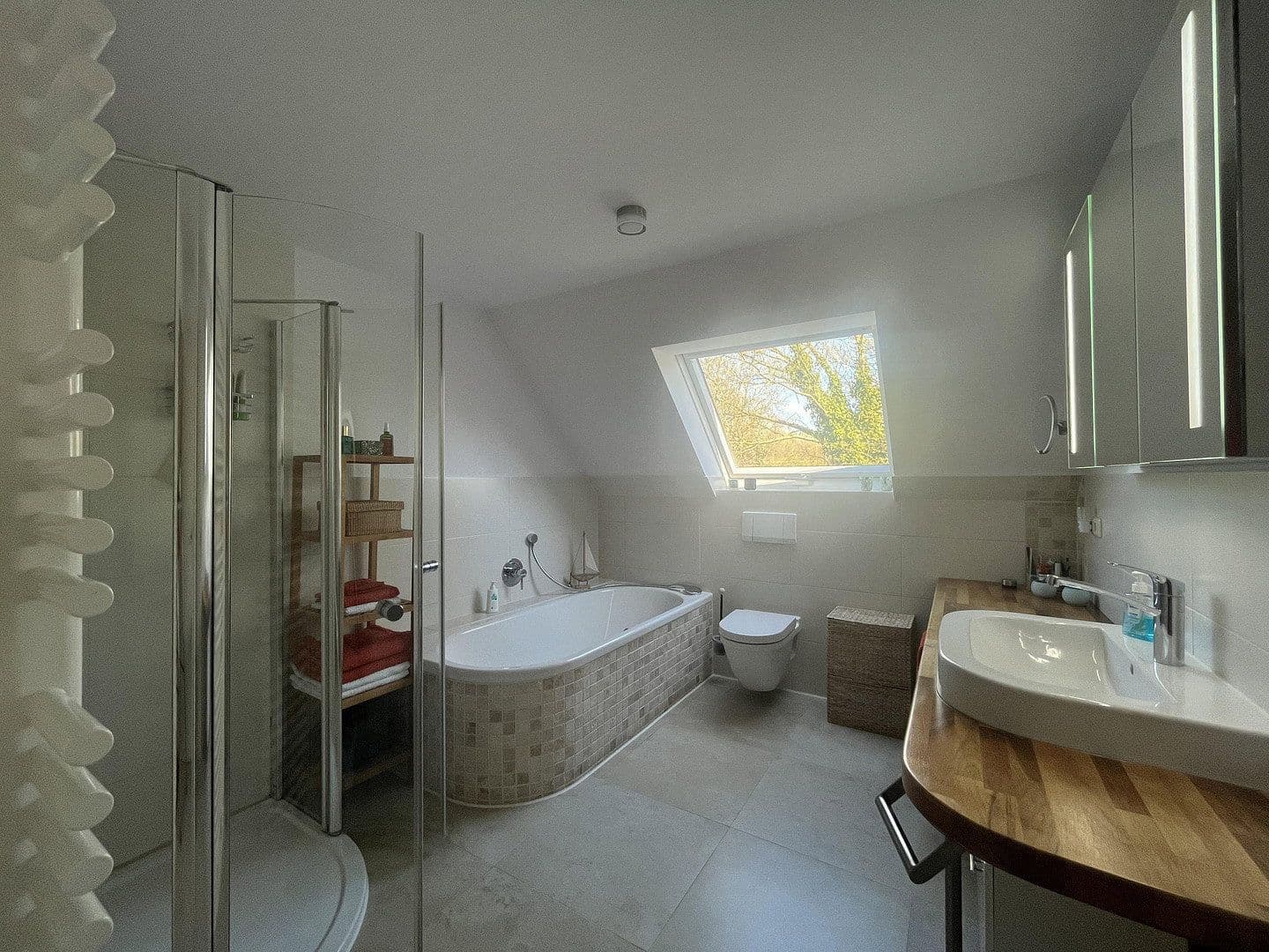 Predaj domu 124 m², pozemek 634 m², Hamburg, Hamburg Predaj domu 124 m², pozemek 634 m², Hamburg, Hamburg