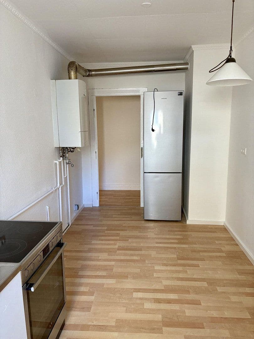 Prenájom bytu 2-izbový 73 m², Frankfurt am Main, Hesensko Prenájom bytu 2-izbový 73 m², Frankfurt am Main, Hesensko