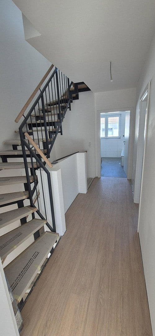 Prenájom domu 140 m², pozemek 100 m², Veckerhagenerstr. 4, Fuldatal, Hesensko Prenájom domu 140 m², pozemek 100 m², Veckerhagenerstr. 4, Fuldatal, Hesensko