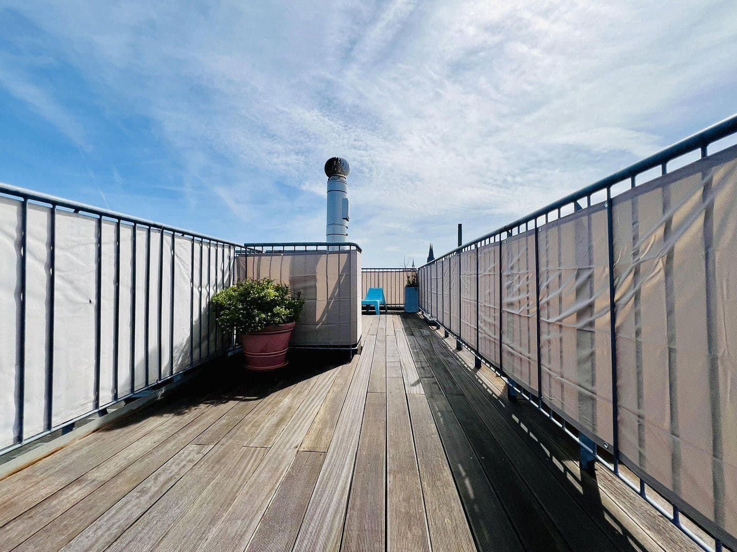 Predaj bytu 3-izbový 110 m², Maybachstr. 170, Köln, Severné Porýnie - Westfálsko Predaj bytu 3-izbový 110 m², Maybachstr. 170, Köln, Severné Porýnie - Westfálsko