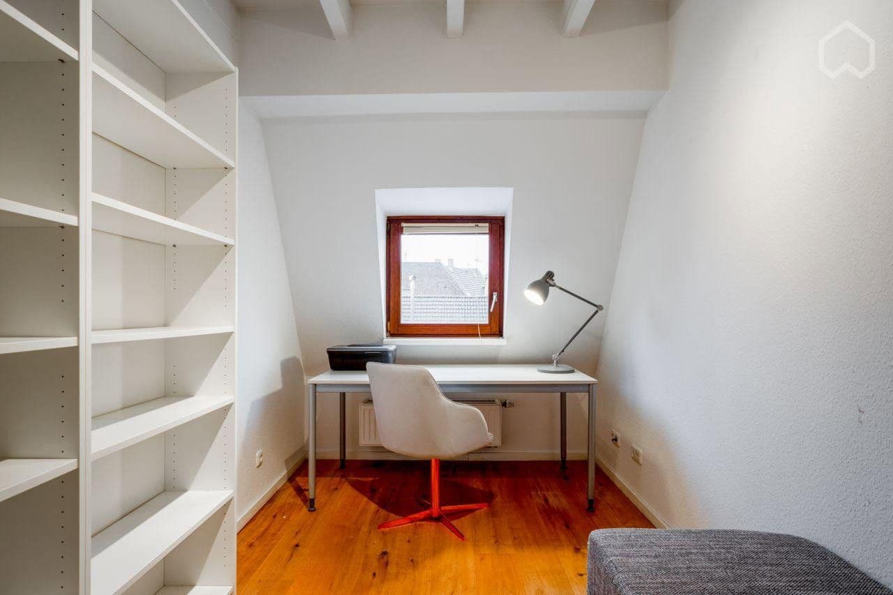 Predaj bytu 3-izbový 110 m², Maybachstr. 170, Köln, Severné Porýnie - Westfálsko Predaj bytu 3-izbový 110 m², Maybachstr. 170, Köln, Severné Porýnie - Westfálsko