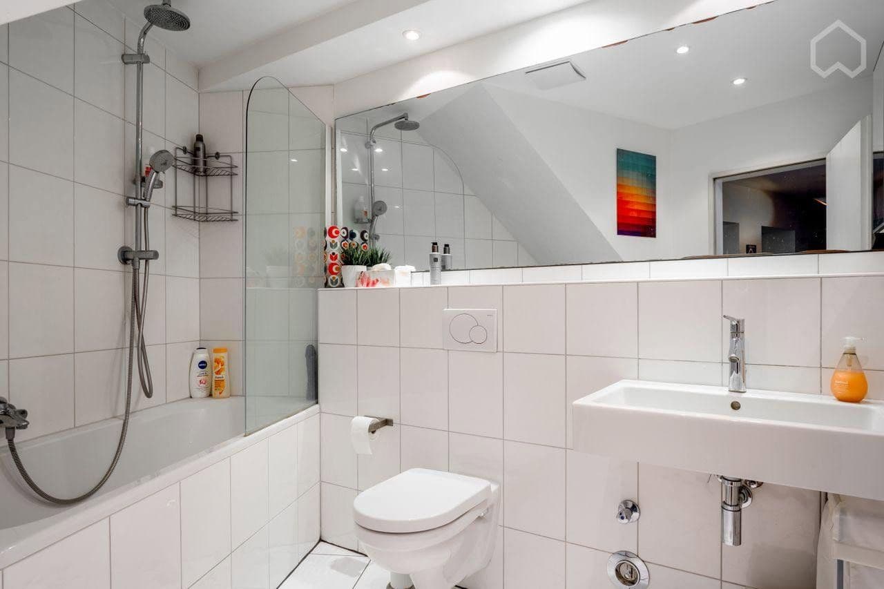 Predaj bytu 3-izbový 110 m², Maybachstr. 170, Köln, Severné Porýnie - Westfálsko Predaj bytu 3-izbový 110 m², Maybachstr. 170, Köln, Severné Porýnie - Westfálsko